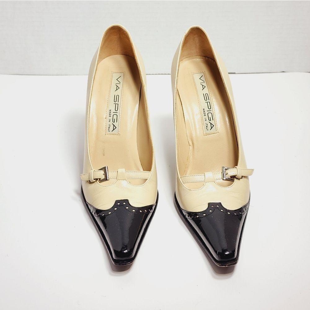 Via Spiga Cream and Black Pointed Toe Heels - Picture 8 of 10